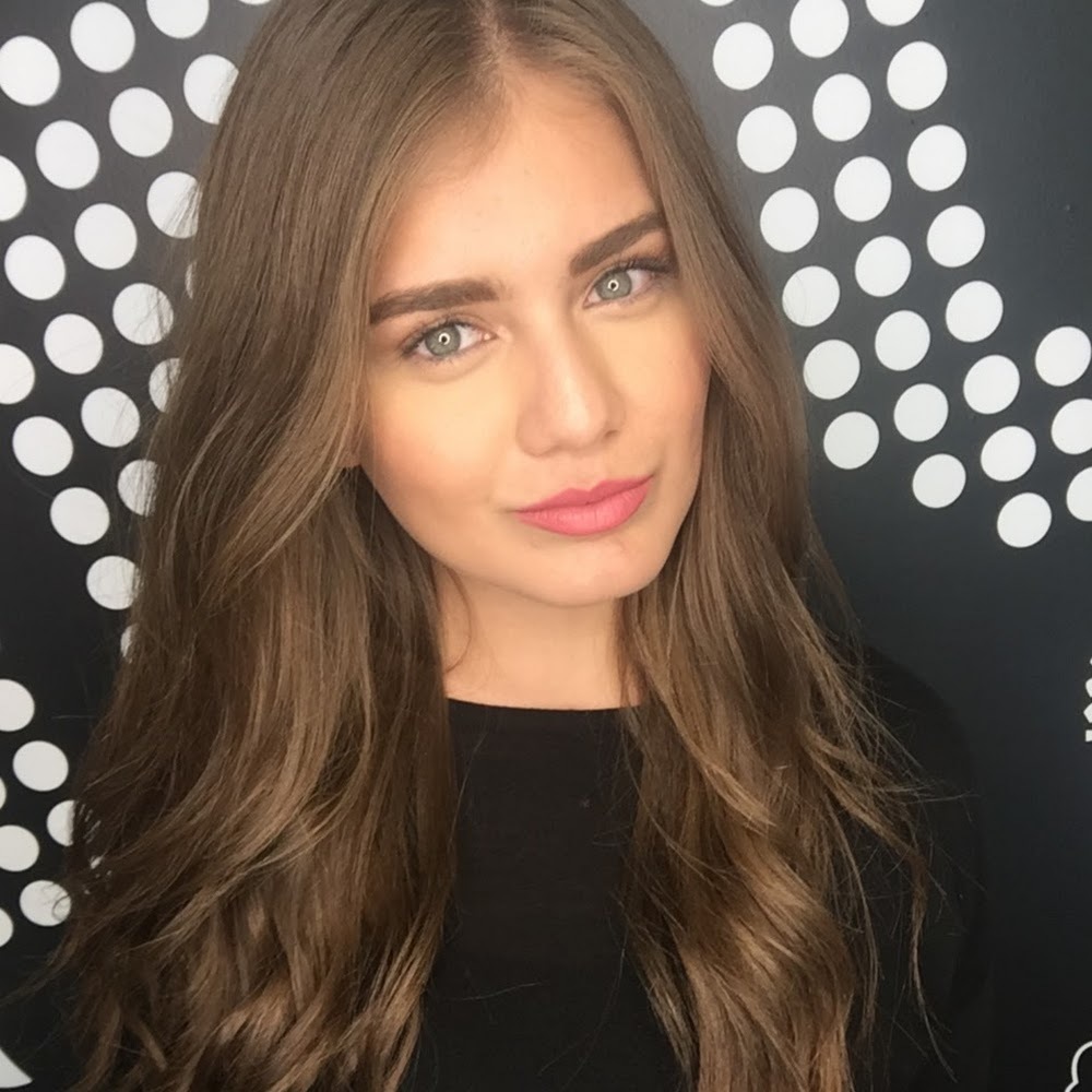 Meet your Posher, Clarissa